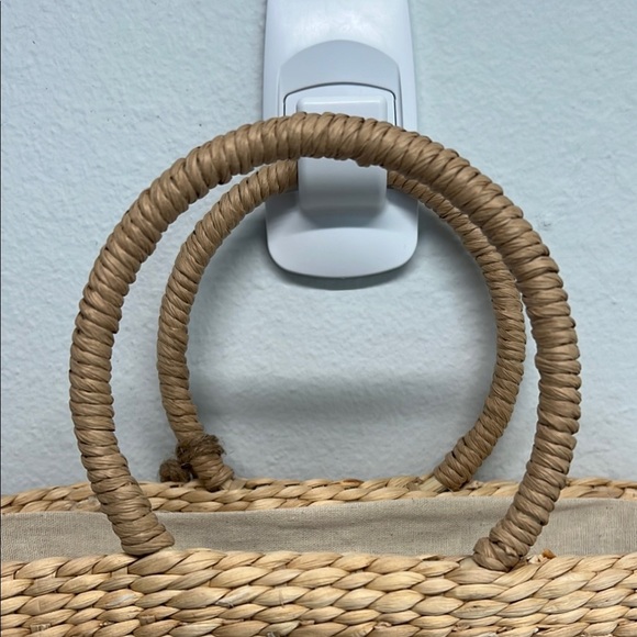 🌾✨ Perfect Beaded Wicket Tote Bag! 👜💖 - Picture 4 of 10